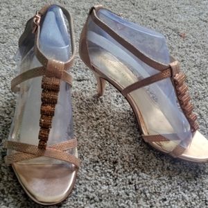 Antonio Melani gold heels 7.5